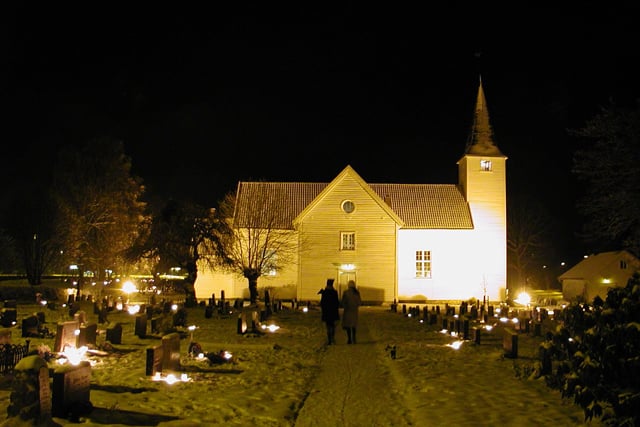 Om Valle Kirke - Lindesnes Kirkelige Fellesråd